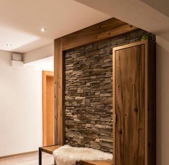 Muhlthal House | Oceanfront Retreat at Chalet Gasteig with Family Amenities