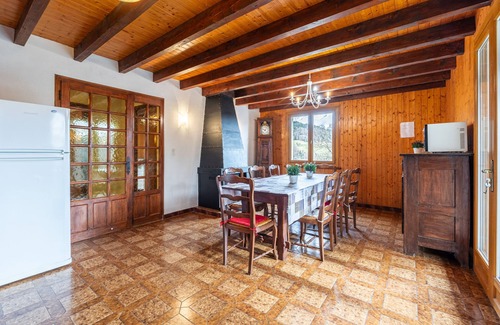 Serraval Ski Chalet | Idyllic Chalet "Gîte Serraval Choseaux" with Mountain Views