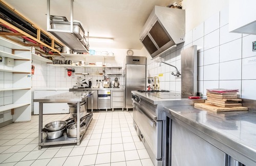 Bernex Ski Chalet | Relax at Gîtes Le Titlis: Mountain Views & Private Pool