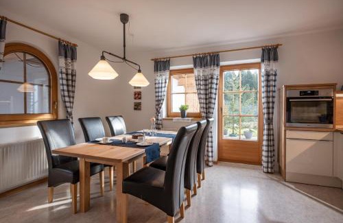 Ellmau Apartment | Experience Comfort at Chalet Glücklich sein - 4 Star Retreat