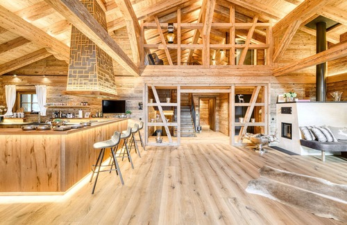 Brand House | Chalet GM in Brand With 5 Bedrooms and 4 Bathrooms