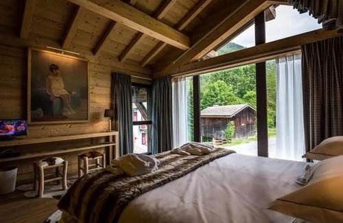Morzine Ski Chalet | Scenic Chalet at Morzine Slopes with Breathtaking Views