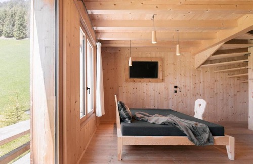 Prateria Apartment | Chalet 'Groudo Michl 5' with Mountain View, Shared Terrace and Wi-Fi