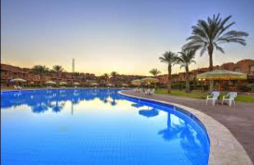 Zafarana Ski Chalet | Family-Friendly Chalet with Terrace & Ocean View in Ain El Sokhna