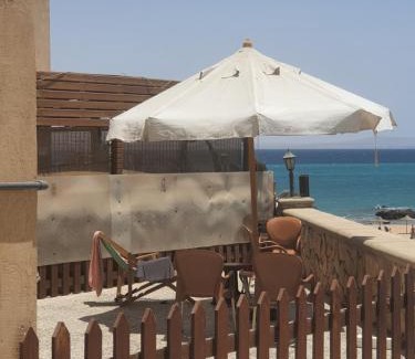 Zafarana Ski Chalet | Family-Friendly Chalet with Terrace & Ocean View in Ain El Sokhna