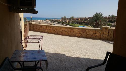 Zafarana Ski Chalet | Family-Friendly Chalet with Terrace & Ocean View in Ain El Sokhna