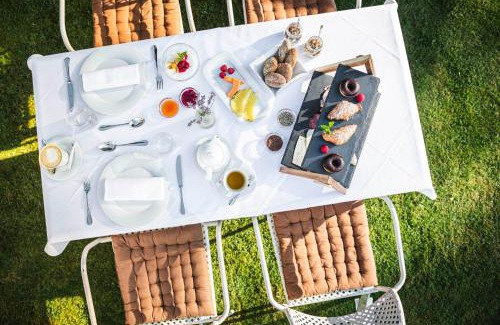 Soprabolzano Hotel | Indulge at Chalet Grumer Suites & Spa: 4-Star Oceanfront Retreat