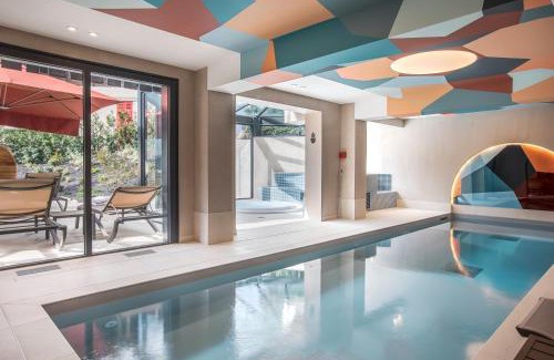 Chamonix City Centre Hotel | Relaxing Chalet Hôtel Le Prieuré & Spa with Ocean Views