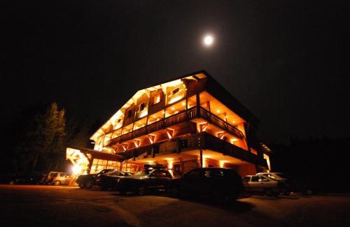 Xonrupt-Longemer Hotel | Idyllic Chalet Hotel Le Collet with Spa and Private Pool