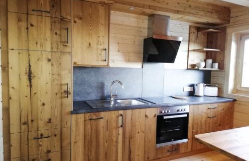 Albeck Ski Chalet | Unforgettable Family Retreat at Chalet Hütte Gimpel