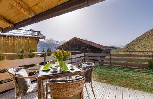 Kirchberg in Tirol Ski Chalet | Discover Chalet Hüttenzauber: Oceanfront Pet-Friendly Retreat