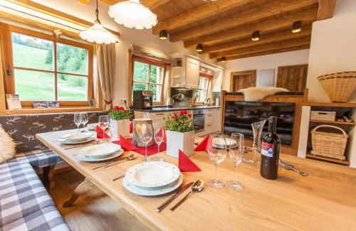 Fieberbrunn Ski Chalet | Explore Haberlhütte: Family-Friendly Retreat with Top Ratings