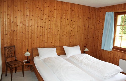 Schwarzsee Apartment | Child-Friendly Retreat at Chalet Hagenbächli - Guest Rated 8.9
