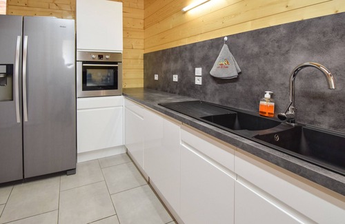 Luz-Saint-Sauveur Ski Chalet | Discover Chalet Hautacam: Comforts Near Legendary Tourmalet