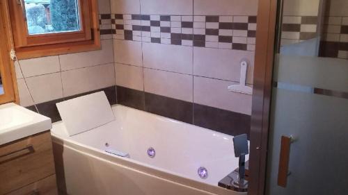 La Bresse Ski Chalet | Chalet Helalph: Pet-Friendly Retreat with Oceanfront Views