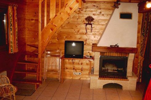 La Bresse Ski Chalet | Chalet Helalph: Pet-Friendly Retreat with Oceanfront Views