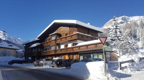 Arabba Apartment | Family-Friendly Chalet Helen with Great Guest Ratings