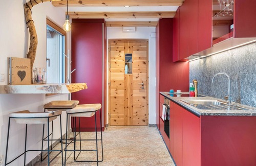 Nova Ponente Ski Chalet | Chalet 'Himmel': Scenic Mountain Views & Private Garden