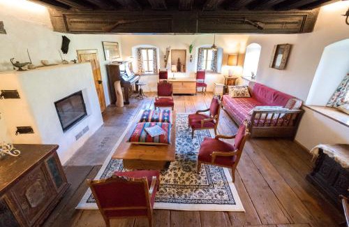 Lunz am See Ski Chalet | Relaxing Chalet Hinterbreiteneben with Hot Tub & Pet-Friendly Stay