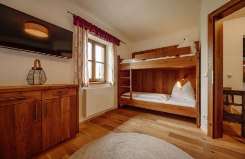 Sankt Veit im Pongau Ski Chalet | Pet Friendly Chalet Hinterweiding Gut with Kitchen Access