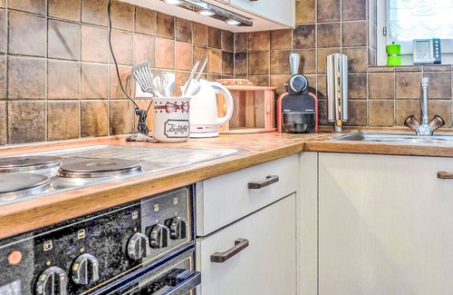 Grindelwald Apartment | Experience Chalet Hobelbank: Pet Friendly with Lake Views
