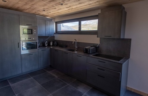 Eclose-Est Ski Chalet | Relaxing Chalet HOPE in Alpe d'Huez with Spa & Hot Tub