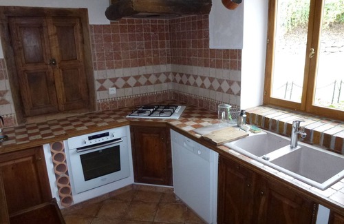 Prunieres Ski Chalet | Charming Chalet with Garden Near Serre Ponçon Lake