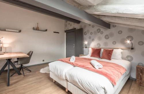 Saint-Gervais-les-Bains Ski Chalet | Relaxing Chalet Hygge with Pool & Quiet Atmosphere