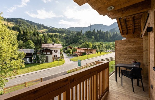 Muehlbach Am Hochkoenig Ski Chalet | Escape to Muehlbach: Cozy Chalet with Sauna & Spa