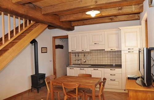 Quittengo Ski Chalet | Guest Rated 10/10: Chalet I Faggi with Ocean View & More