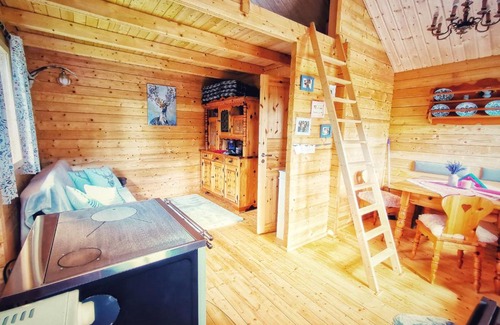 Sankt Radegund bei Graz Apartment | Pet-Friendly Chalet im Grünen with Hot Tub & Top Reviews
