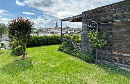 Schenkenfelden House | Chalet im Grünen: Family-Friendly Retreat in Nature