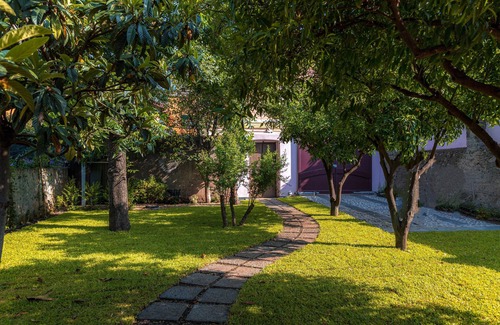 Coste Ski Chalet | Serene Chalet in Giarre: Spa, Breakfast & Family-Friendly