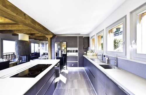 Saint-Pierre-de-Clages Ski Chalet | Chalet in 4 Valleys near Ski Lift