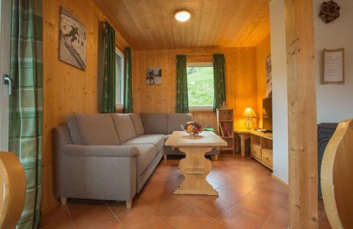 Annaberg im Lammertal Ski Chalet | Inviting Chalet in Annaberg-Lungötz with Pool & Hot Tub