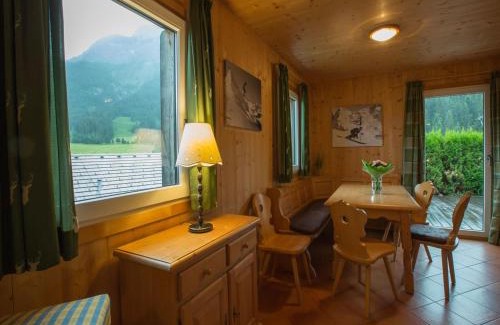 Annaberg im Lammertal Ski Chalet | Inviting Chalet in Annaberg-Lungötz with Pool & Hot Tub