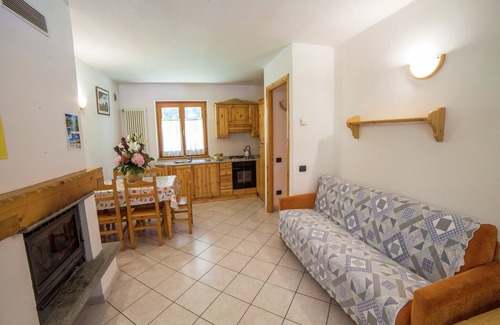 Antey-Saint-Andre Ski Chalet | Family-Friendly Belvilla by OYO Gran Becca Bilo Awaits