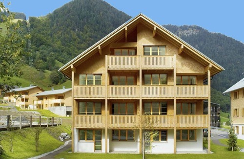 Brand Ski Chalet | Ideal Ski-In Apartment in Brand with Top Amenities