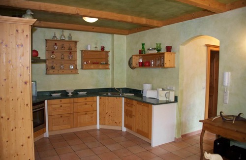 Reith bei Kitzbuehel Apartment | Elegant Apartment with Sauna and Pet-Friendly Amenities