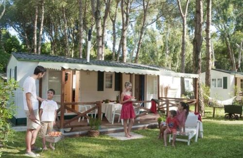 Baia Domizia Ski Chalet | Discover Belvilla by OYO Baia Domizia: Family-Friendly Retreat
