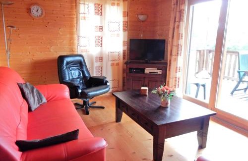 Plantades Ski Chalet | Chalet in Beaulieu near Lake & Castle