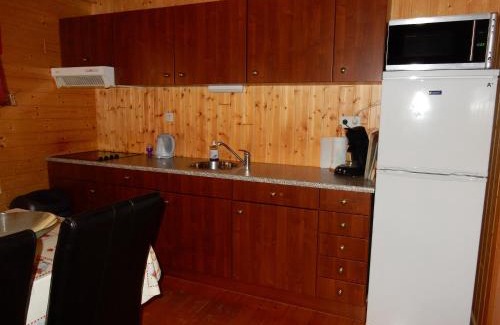 Plantades Ski Chalet | Chalet in Beaulieu near Lake & Castle