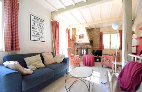 Gembes Ski Chalet | Pet-Friendly Chalet Retreat in Bi vre by the Forest