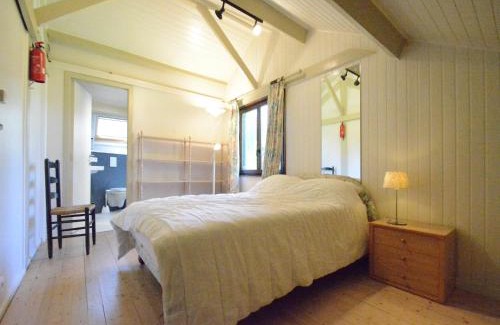 Gembes Ski Chalet | Pet-Friendly Chalet Retreat in Bi vre by the Forest