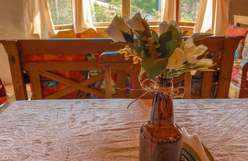 Tiradentes Ski Chalet | Cozy Chalet in Bichinho-MG with Lake Views & Spa Access