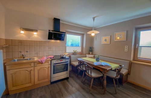 Filzmoos House | Inviting Holiday Home in Filzmoos with Sauna & Spa