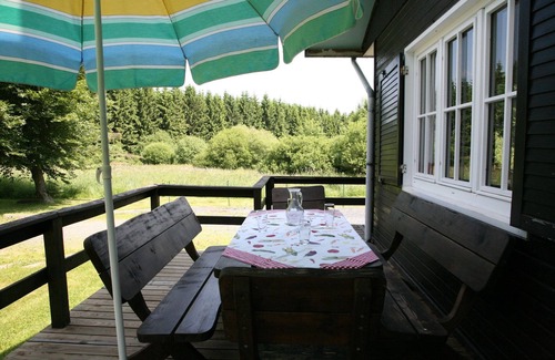 Sourbrodt Ski Chalet | Pet-Friendly Chalet with Private Garden in Waimes