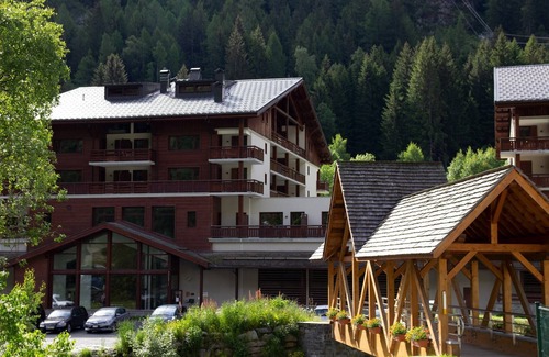 Vallorcine Apartment | Cozy Apartment in Savoyard Mountain Village with Pool