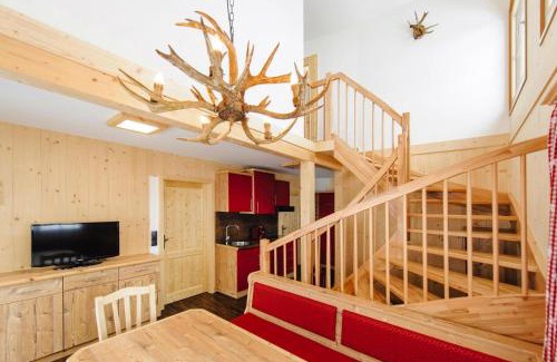 Gaal Ski Chalet | Relaxing Holiday Home in Gaal im Murtal with Terrace