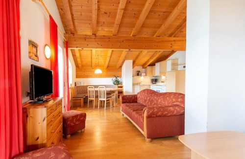 Gattererberg Apartment | Cozy Stummerberg Apartment with Balcony & Kitchen Access